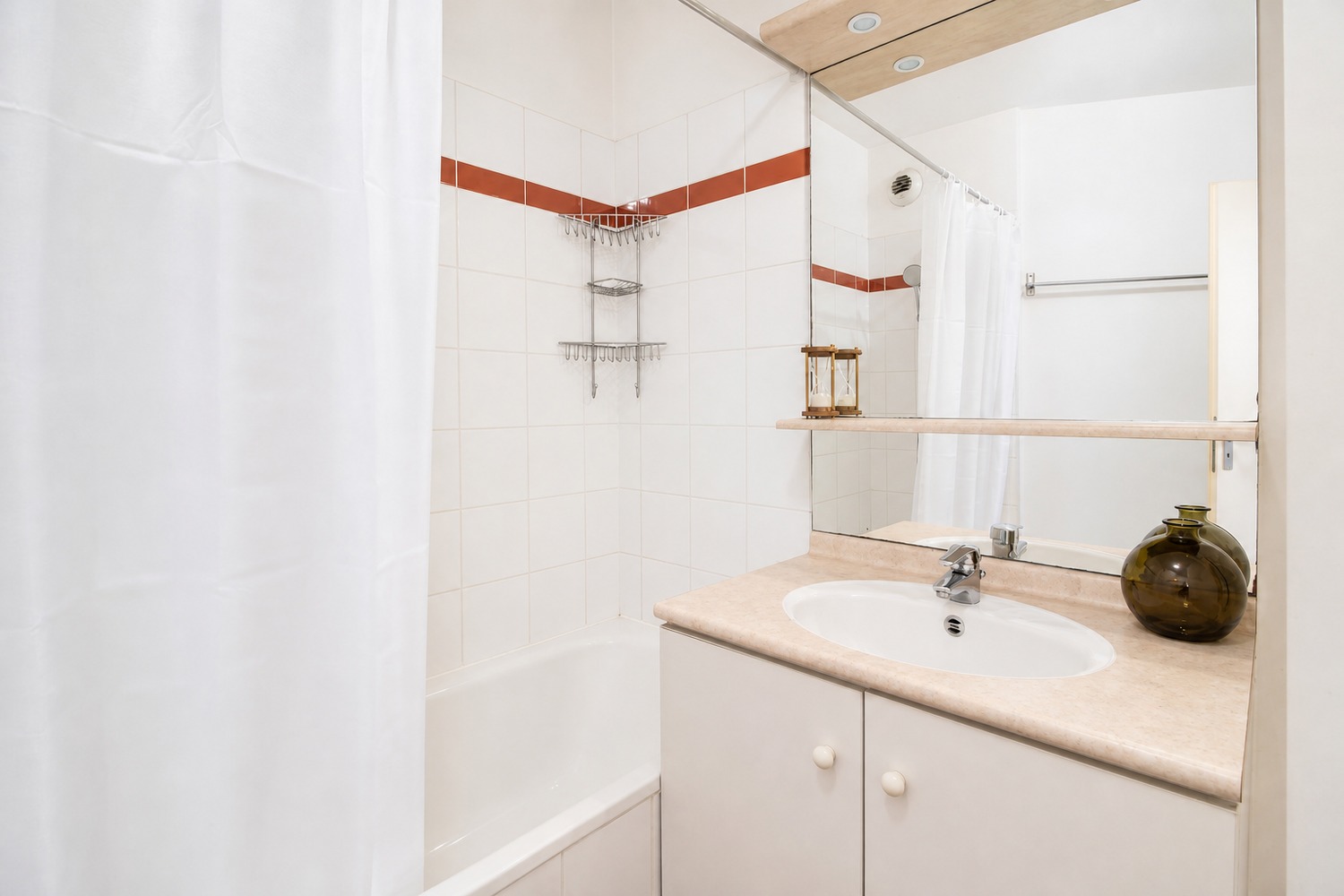 Pleasant 10m² bedroom to rent in Saint-Denis – SDN16