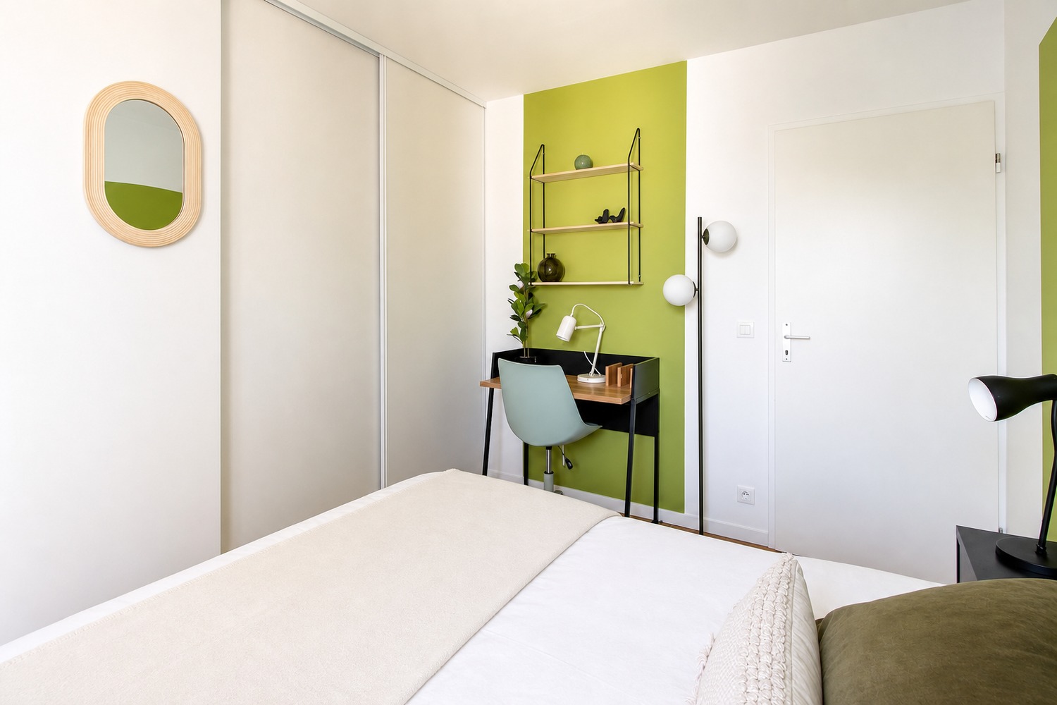 Cosy 10m² bedroom to rent in Saint Denis – SDN19