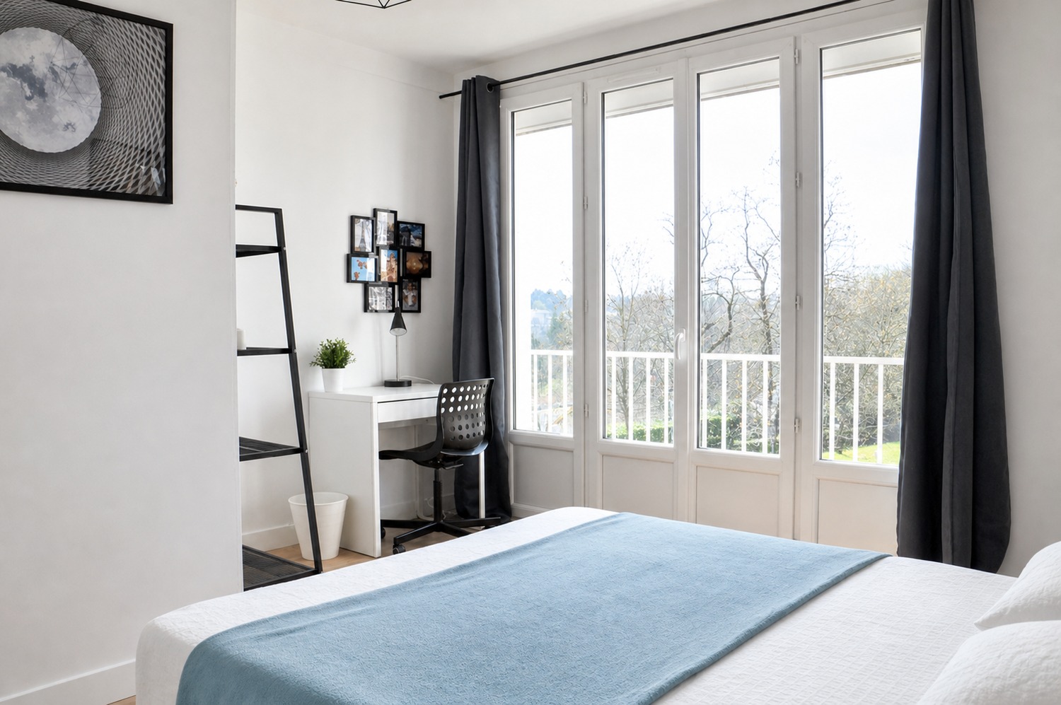 Spacious room with balcony – 15m² – NT2