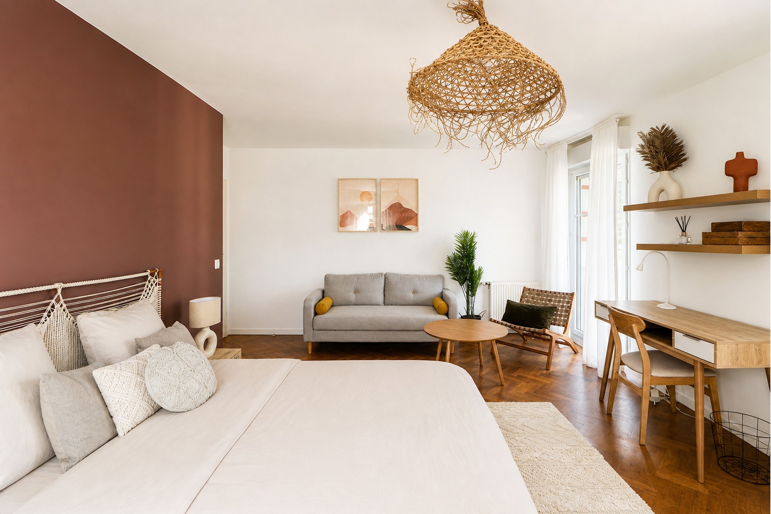 Spacious 23 m² bedroom with its private balcony for rent in coliving – SDN40