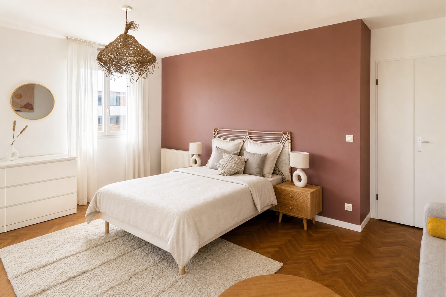 Spacious 23 m² bedroom with its private balcony for rent in coliving – SDN40