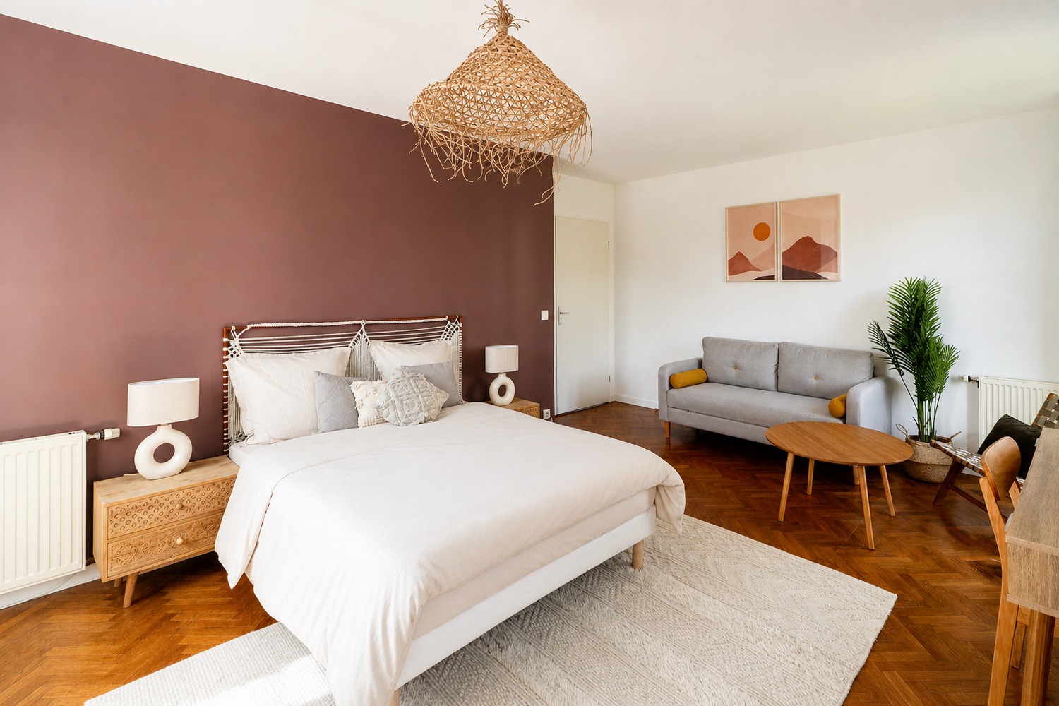 Spacious 23 m² bedroom with its private balcony for rent in coliving – SDN40