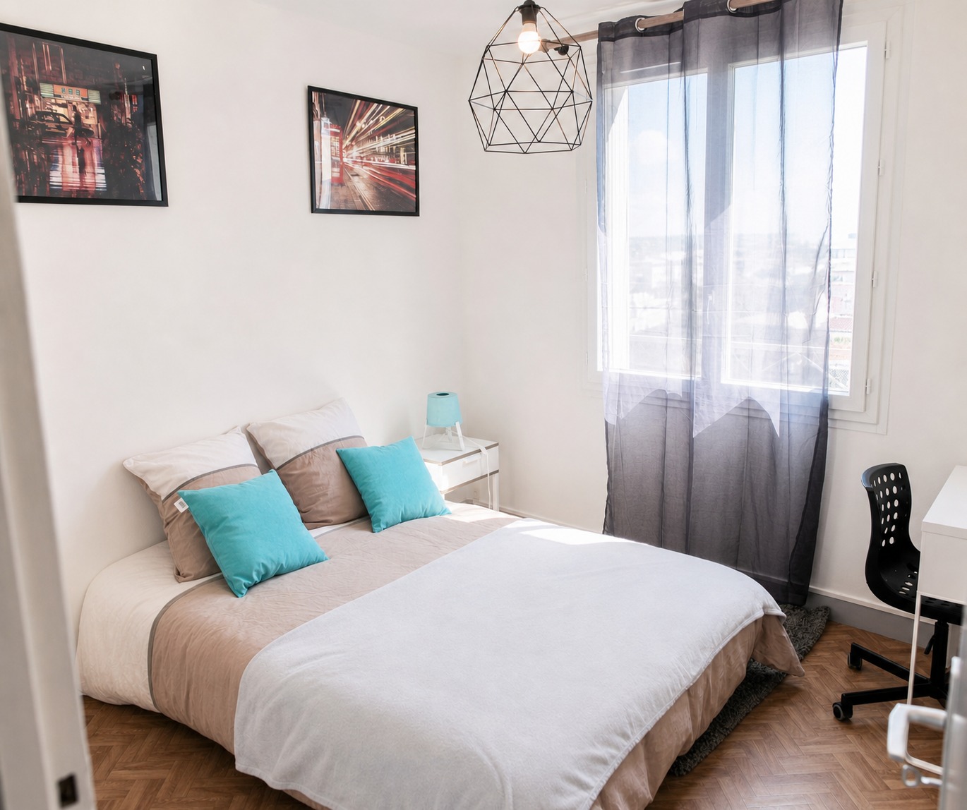 Cosy and bright room – 12m² – TO6