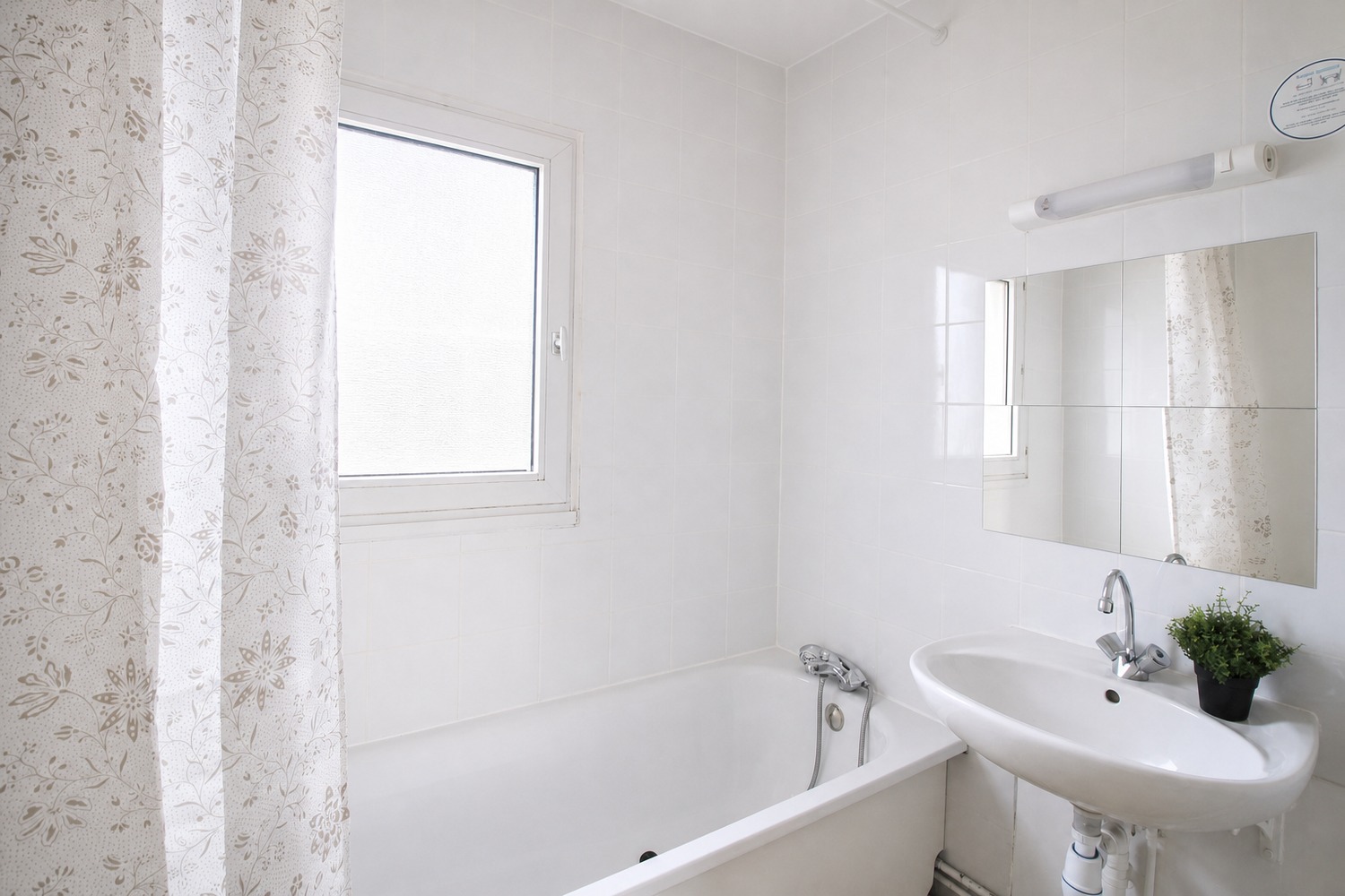 Nice and bright room – 10m² – LV13