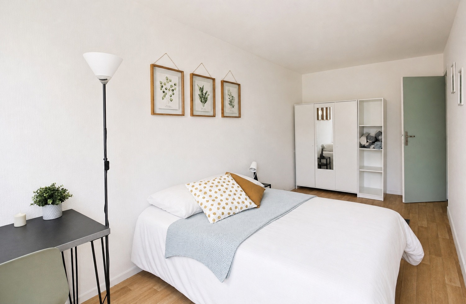 Nice and luminous room – 15m² – LV11