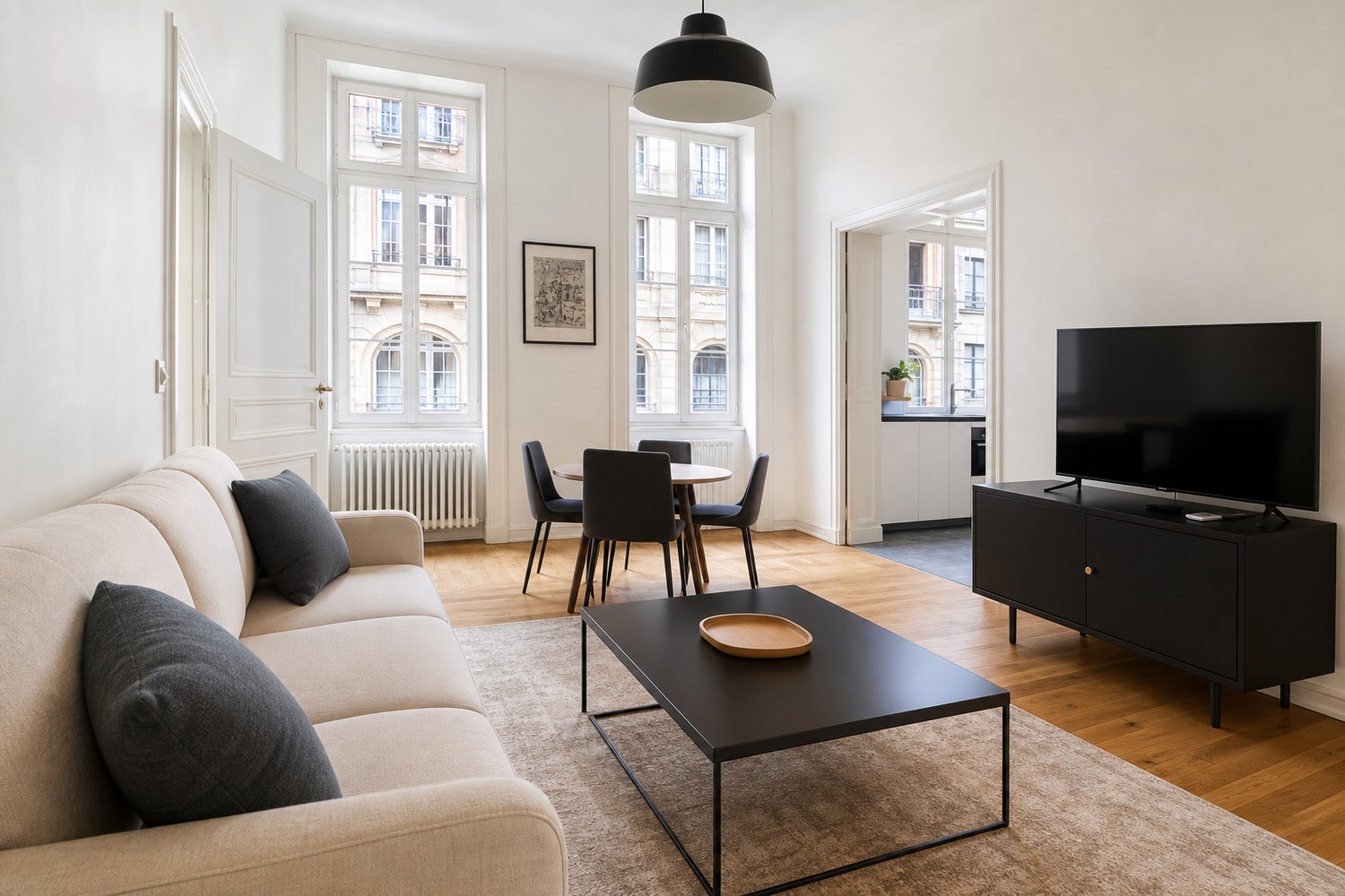 Large bright room – 19m² – ST33