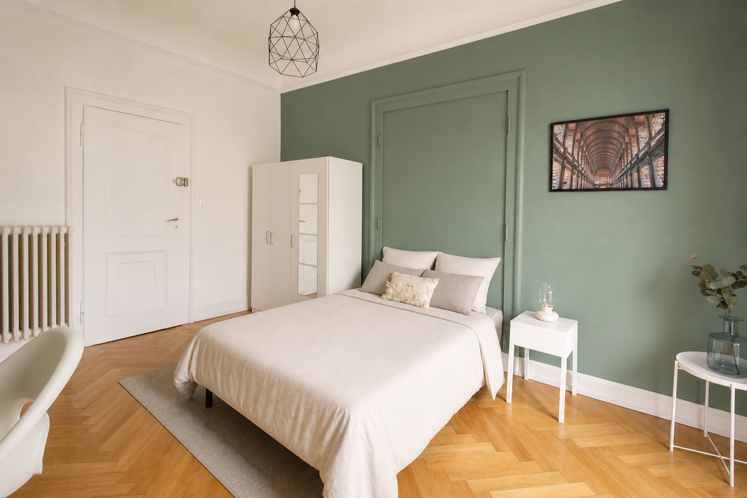 Large bedroom with balcony – 20m² – ST46