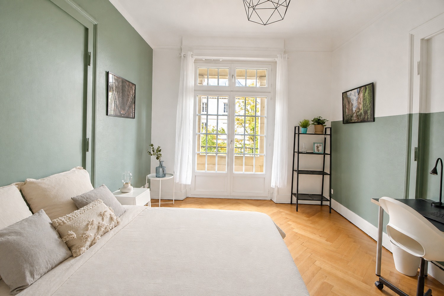 Large bedroom with balcony – 20m² – ST46