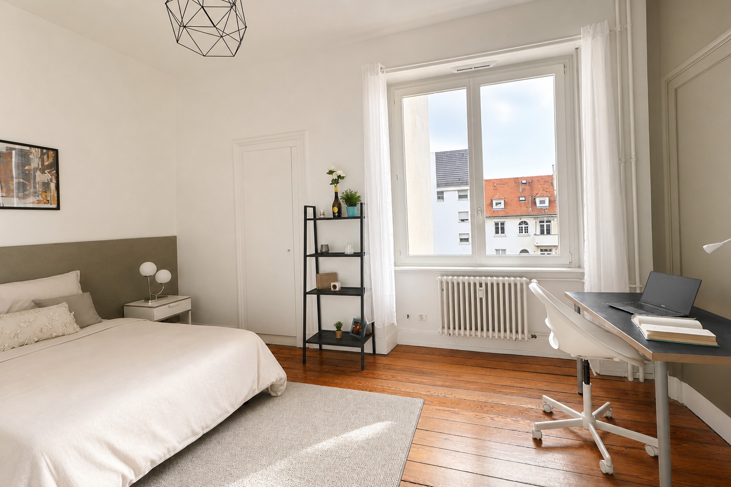 Chambre spacieuse et chaleureuse – 19m² – ST49