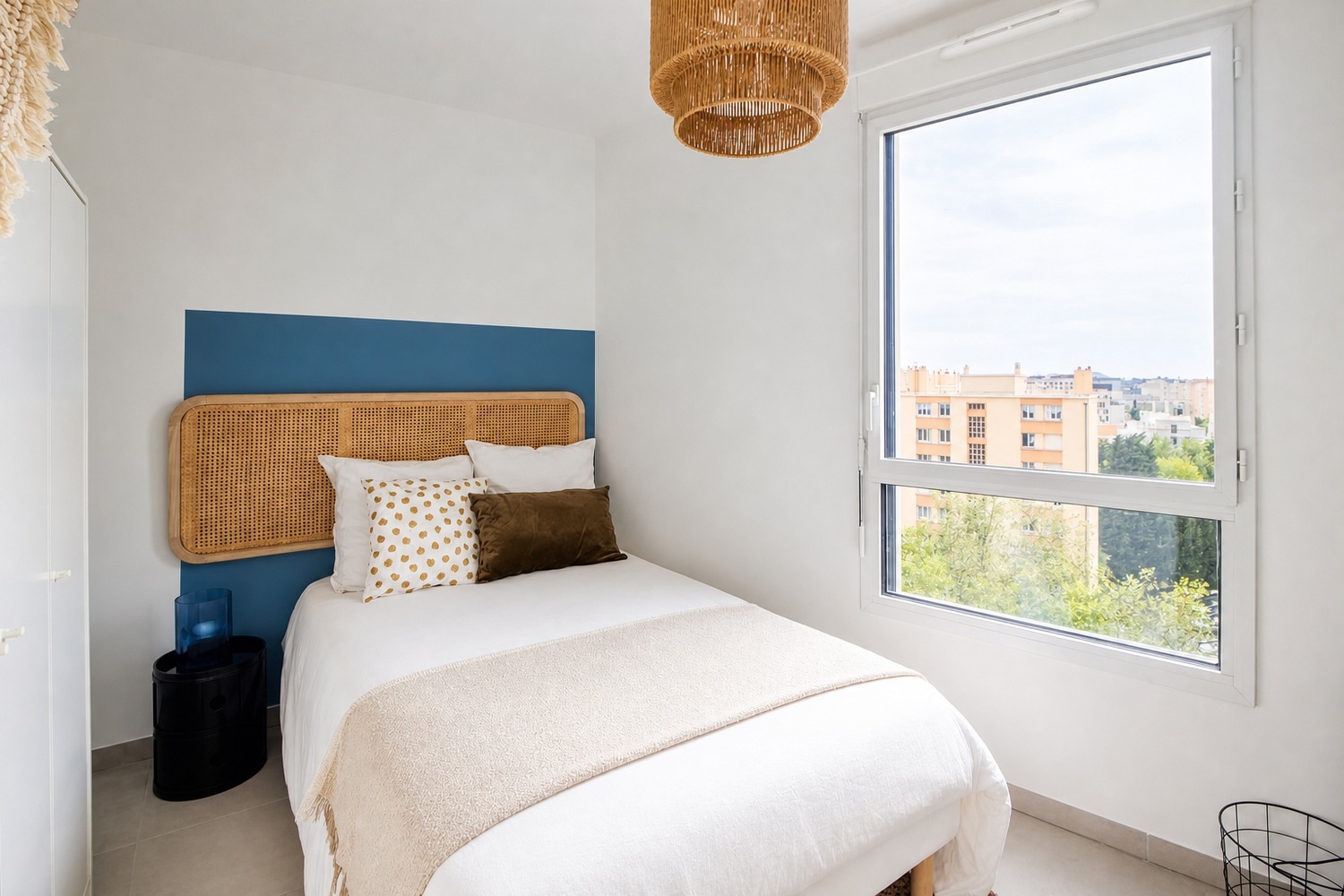Warm room of 10 m² to rent near Lyon – LYO23