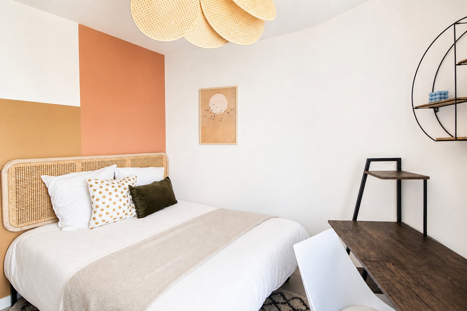 Intimate 10 m² bedroom to rent near Lyon – LYO28
