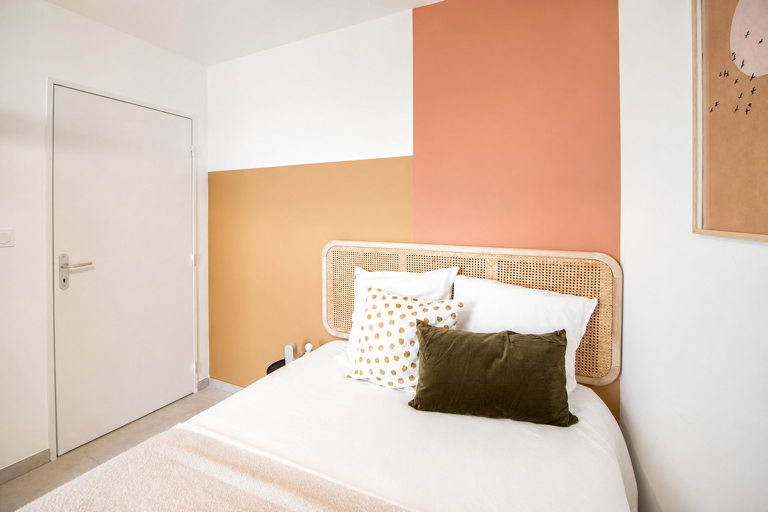 Intimate 10 m² bedroom to rent near Lyon – LYO28