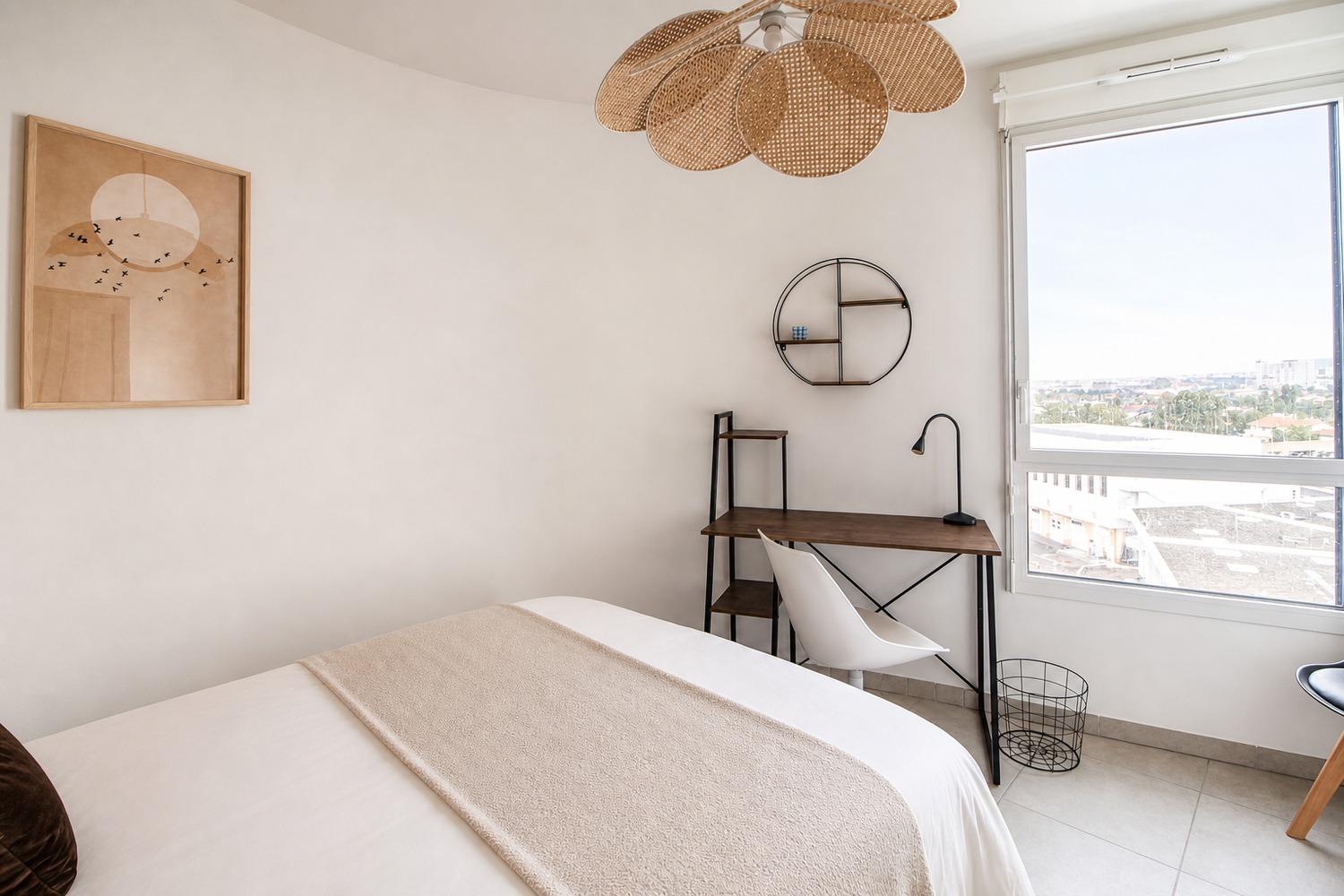 Intimate 10 m² bedroom to rent near Lyon – LYO28
