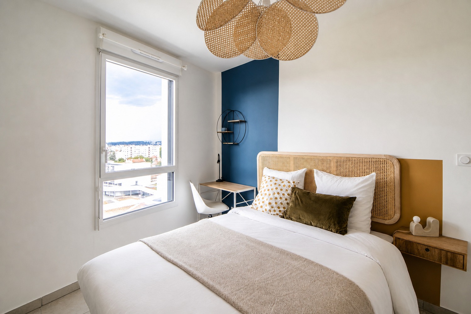 Atypical room of 10 m² to rent near Lyon – LYO29