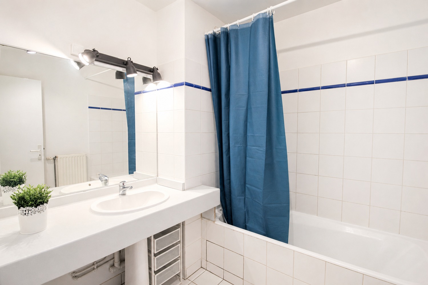 Beautiful bright room – 10m² – RU36