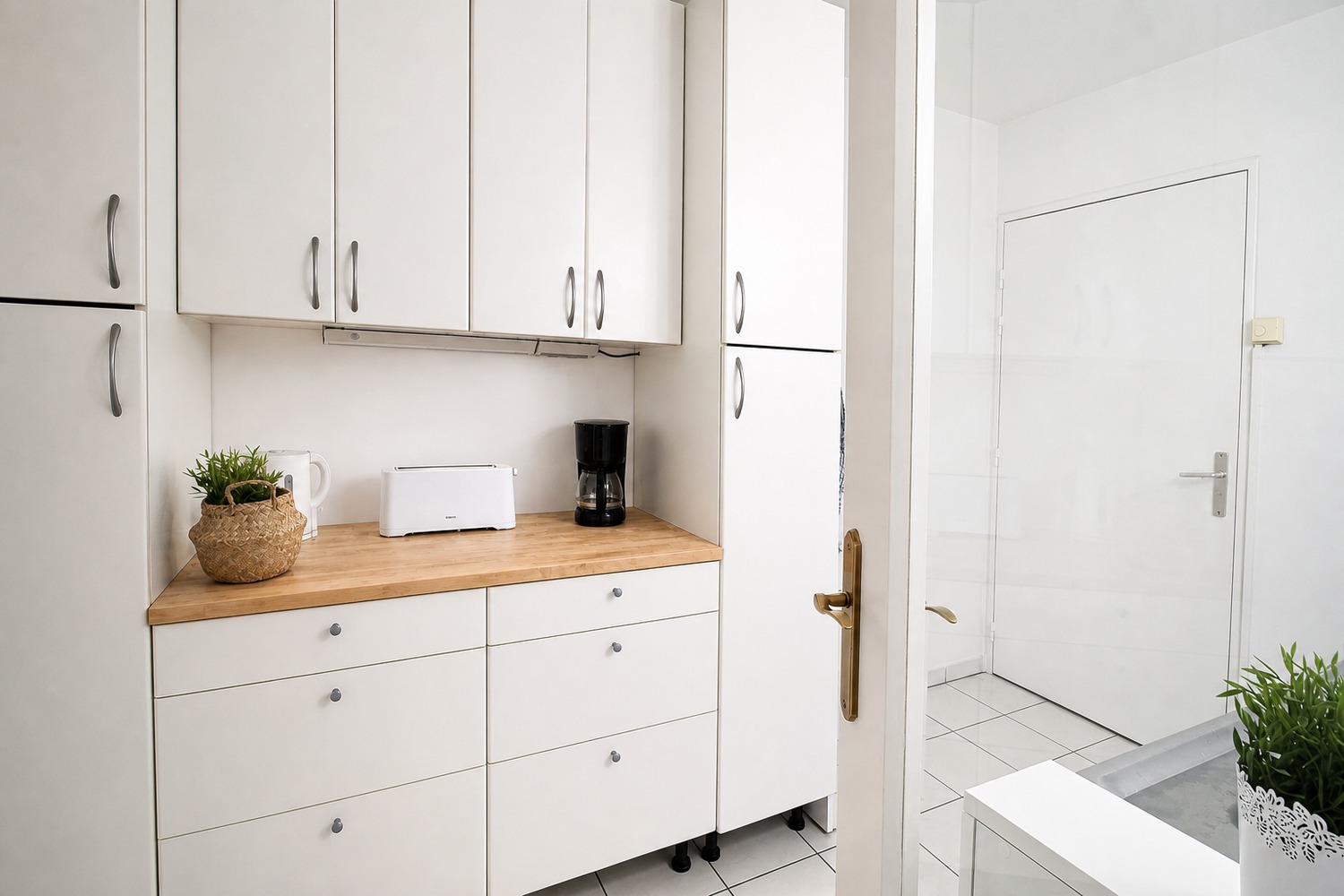 Beautiful bright room – 10m² – RU36