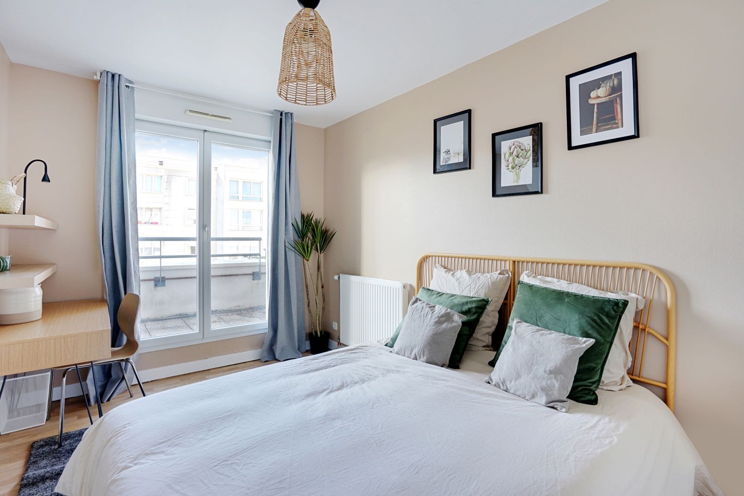 Move into this 10 m² co-living room just outside of Paris – KRB1