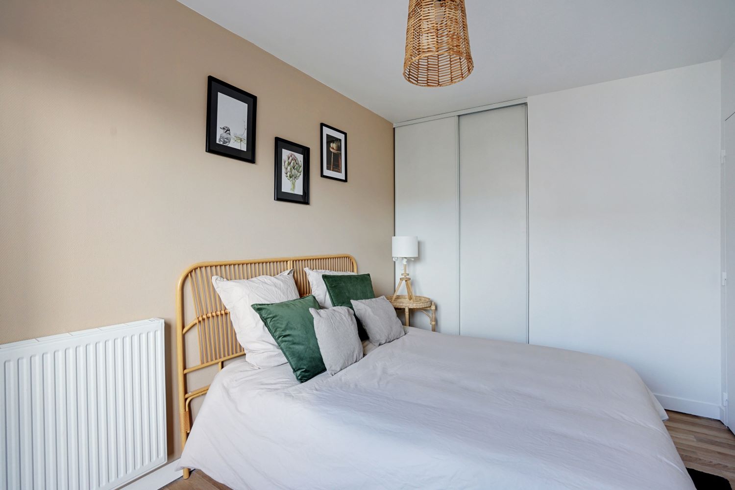 Move into this 10 m² co-living room just outside of Paris – KRB1