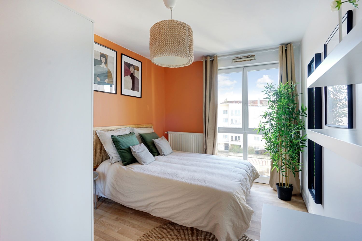 Settle into this cozy 11 m² room in co-living just outside of Paris – KRB4