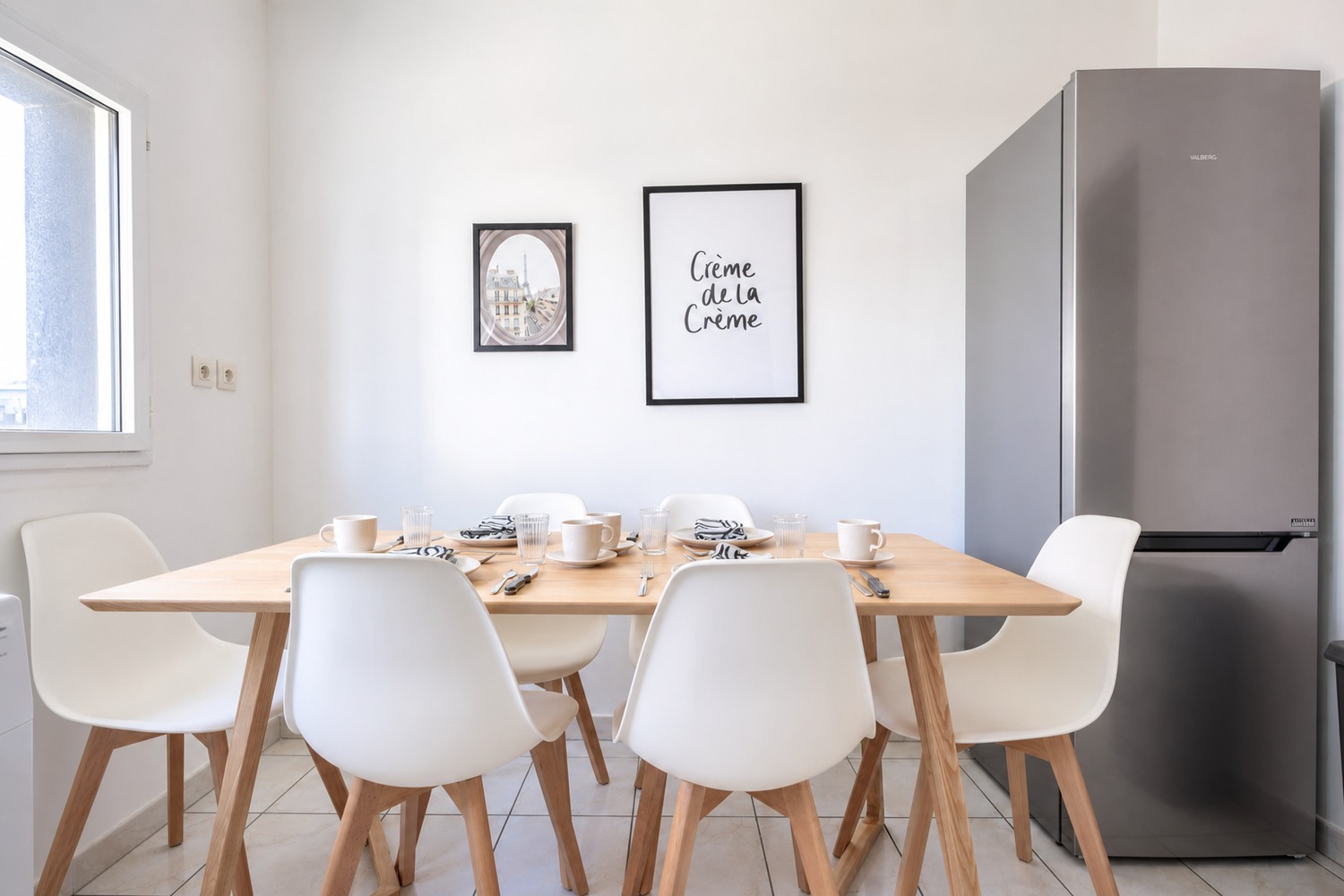Move into this minimalist 12 m² room for rent in a coliving space on the Île de Nantes – NT15