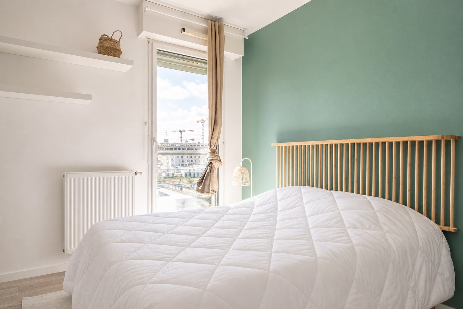 Move into this minimalist 12 m² room for rent in a coliving space on the Île de Nantes – NT15