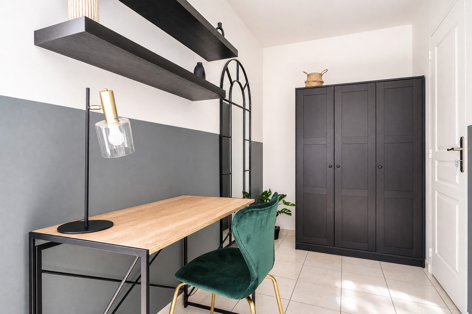 Move into this large 15 m² room in a coliving space for rent in Nantes – NT16