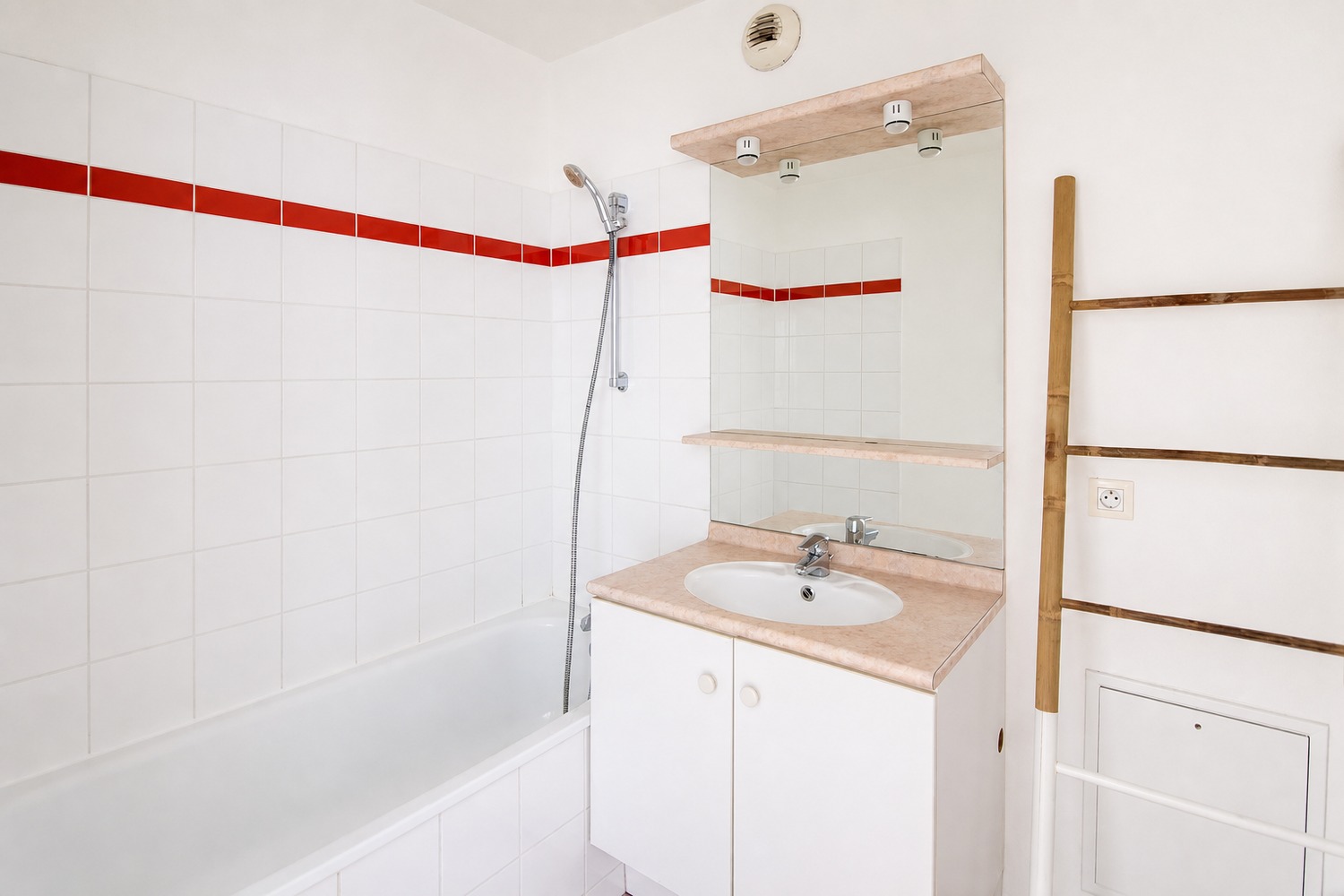 Charming 10 m² bedroom for rent in Saint-Denis – SDN37
