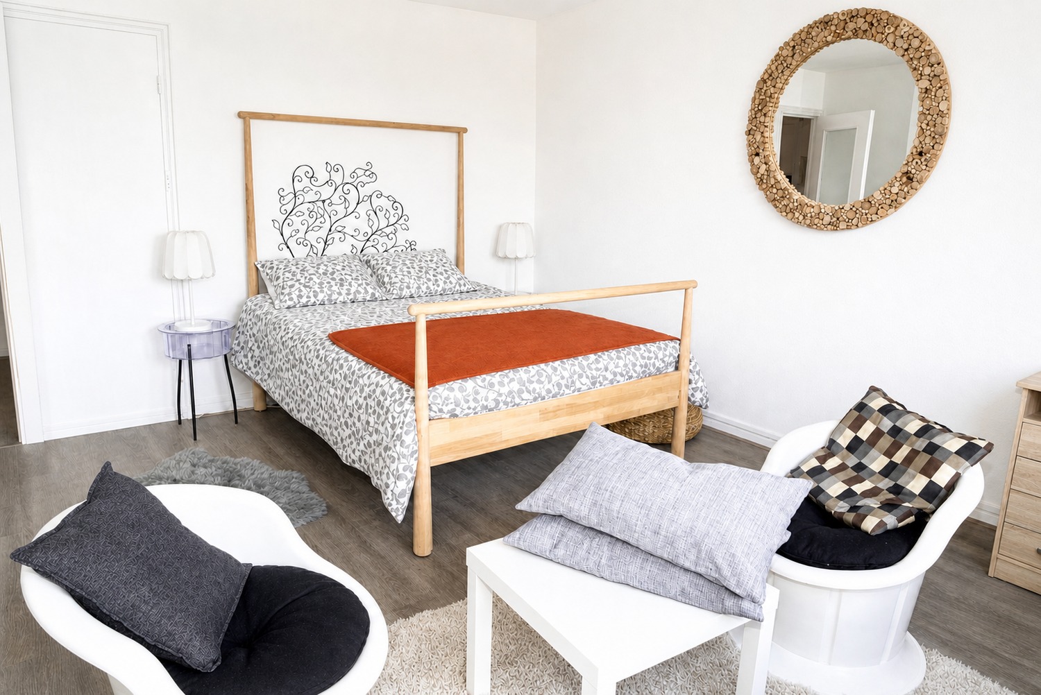 Large bright room – 20m² – ST1