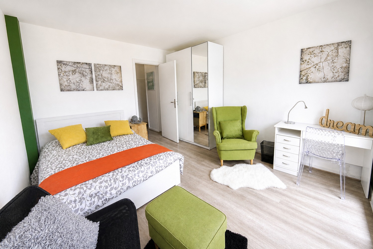 Spacious and luminous room – 16m² – ST4