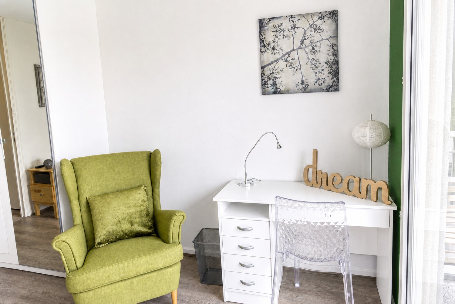 Spacious and luminous room – 16m² – ST4