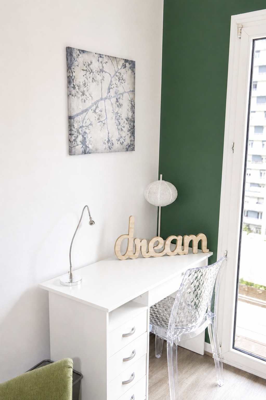 Spacious and luminous room – 16m² – ST4