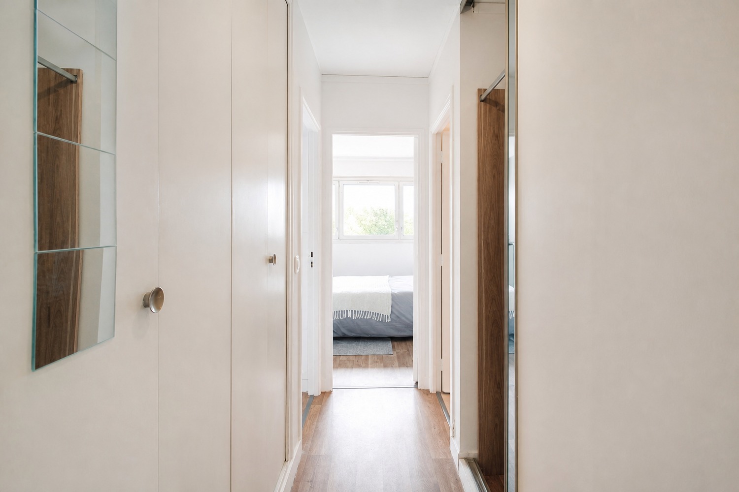 Large bright room – 16m² – LV6