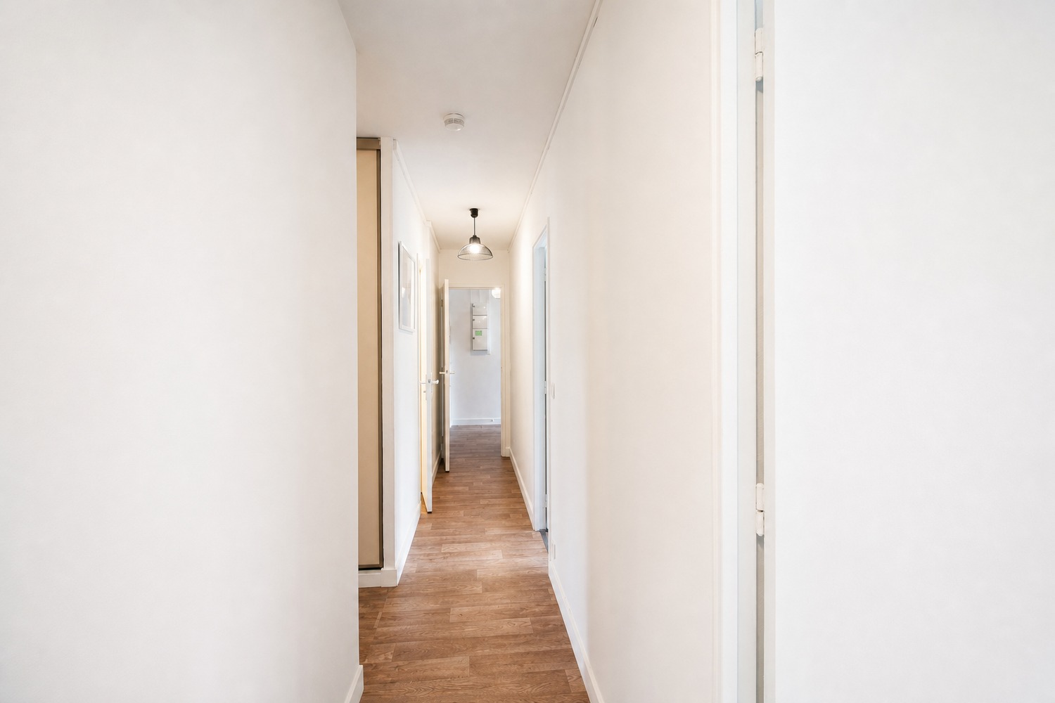 Large bright room – 16m² – LV6