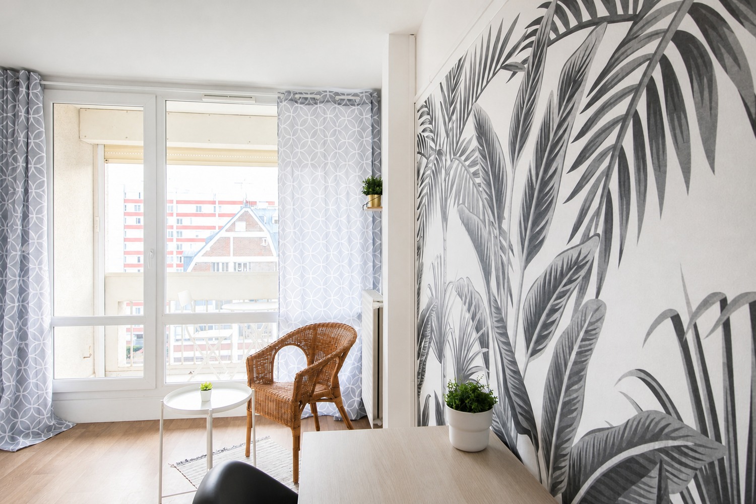 Large bright room – 16m² – LV6