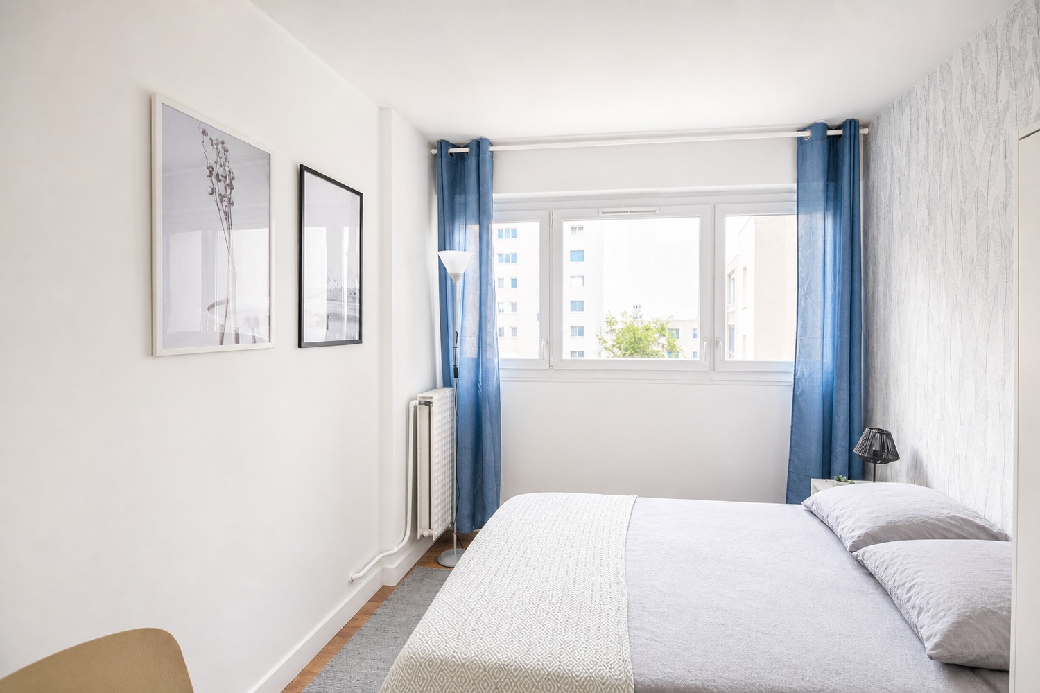 Pleasant and very bright room – 10m² – LV9