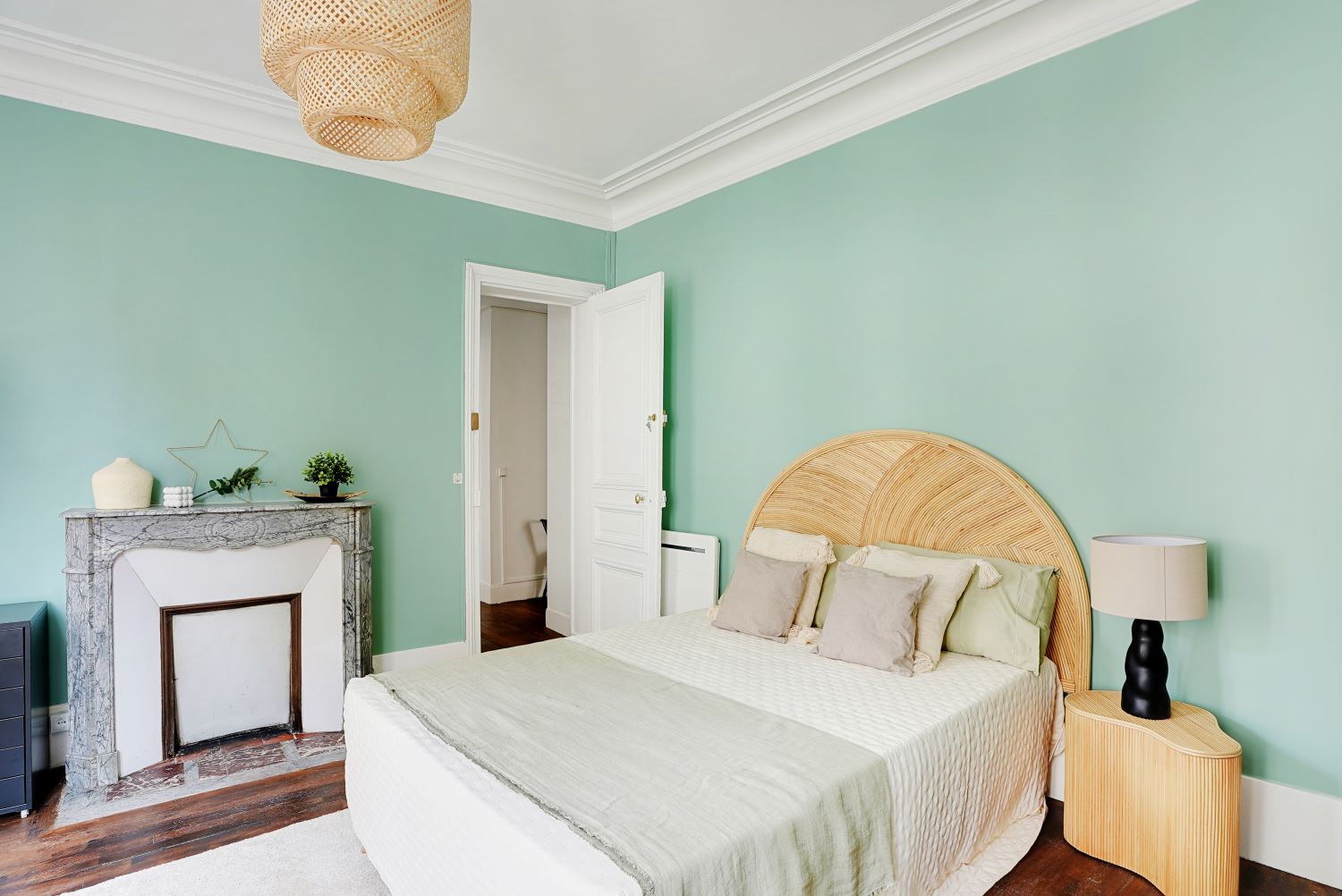 Move into a spacious 16 m² bedroom – CL45
