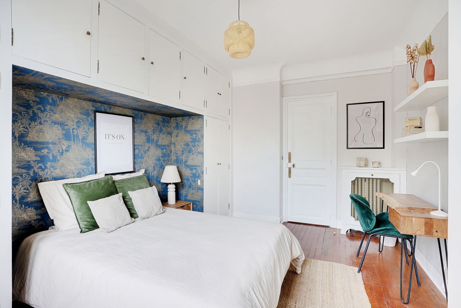 Rent this timeless 13 m² room in a co-living space in the 15th arrondissement of Paris – PA108