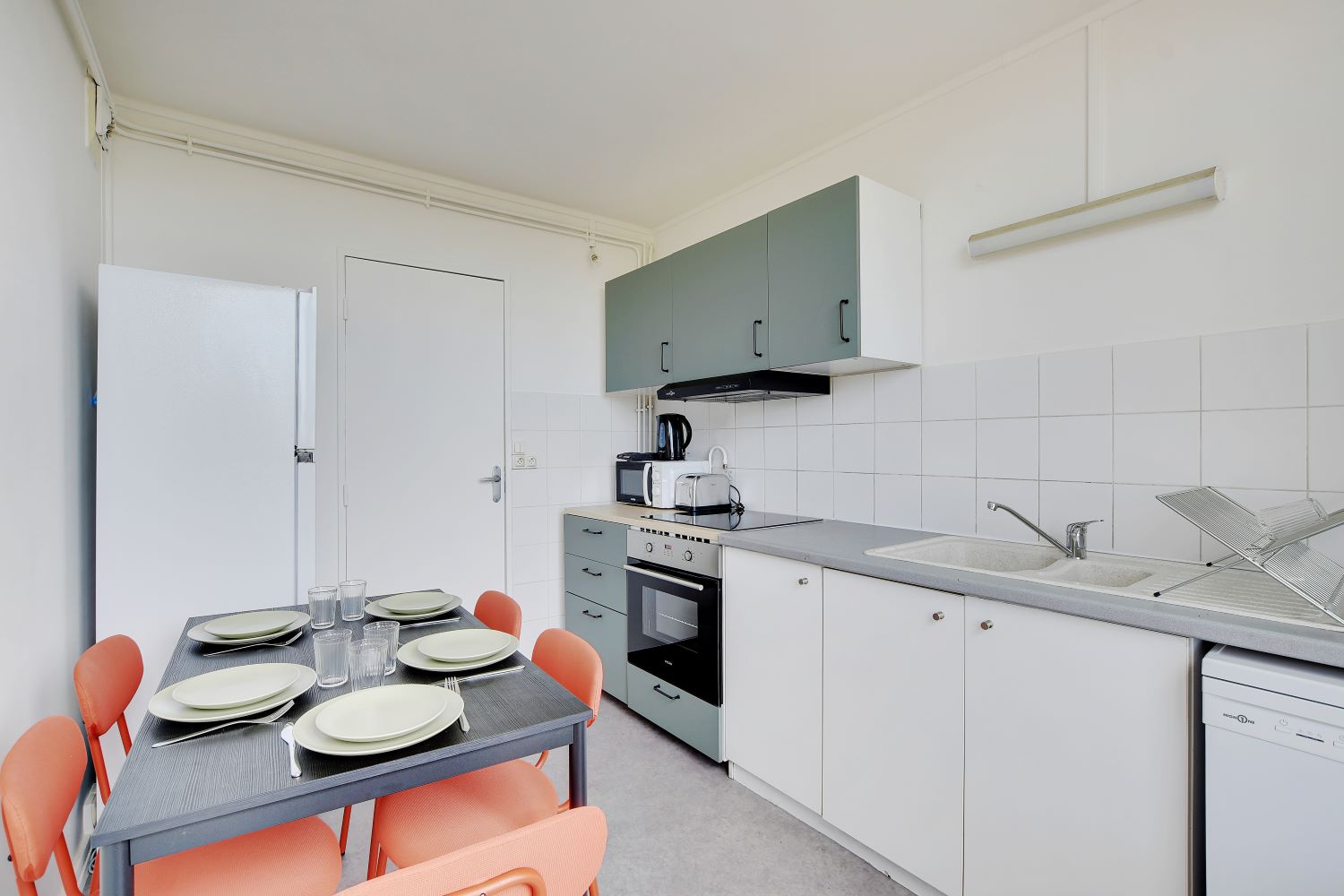 Move into this sleek 11 m² room – KRB14