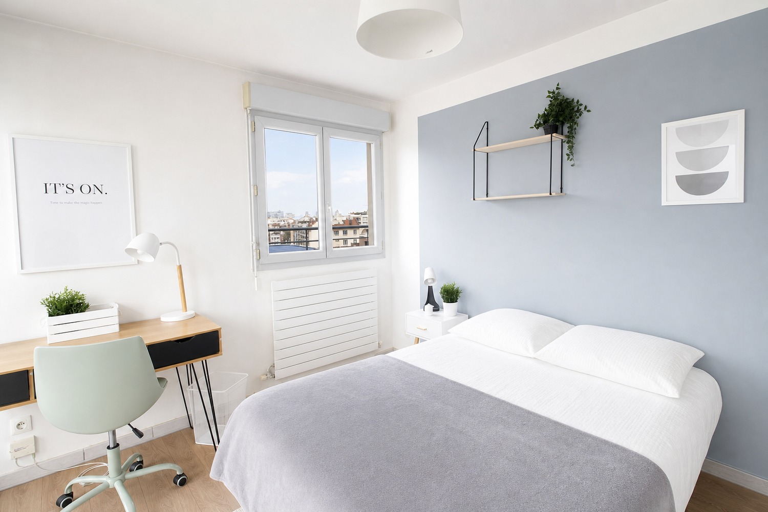 Room of 11 m² fully furnished and balcony – LY015