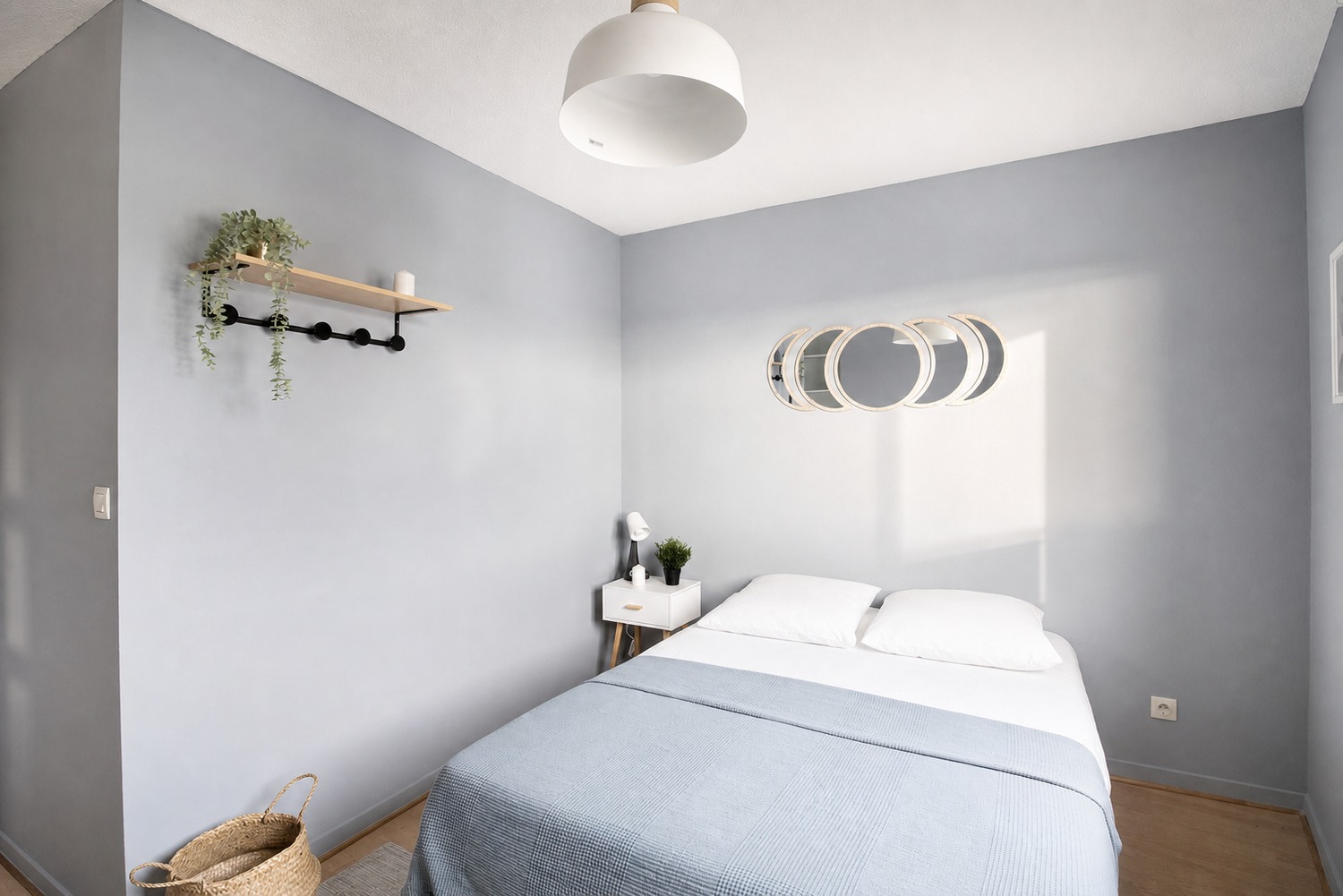 Quiet and warm room – LY019
