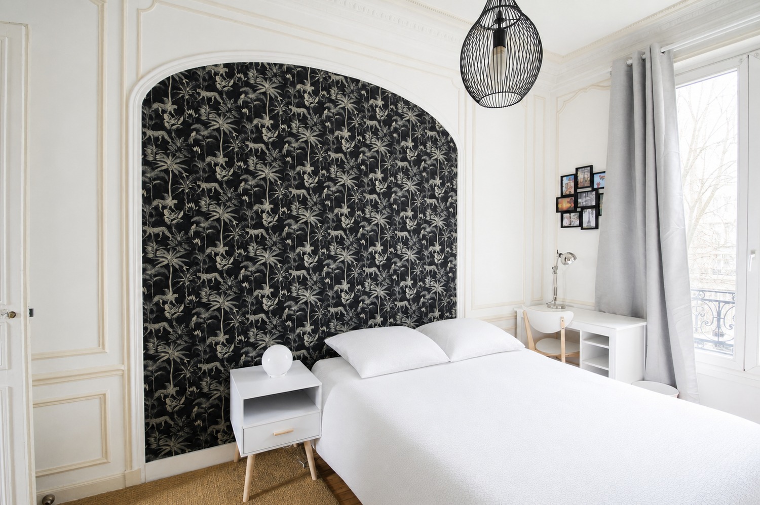 Large bright bedroom – 14m² – PA57