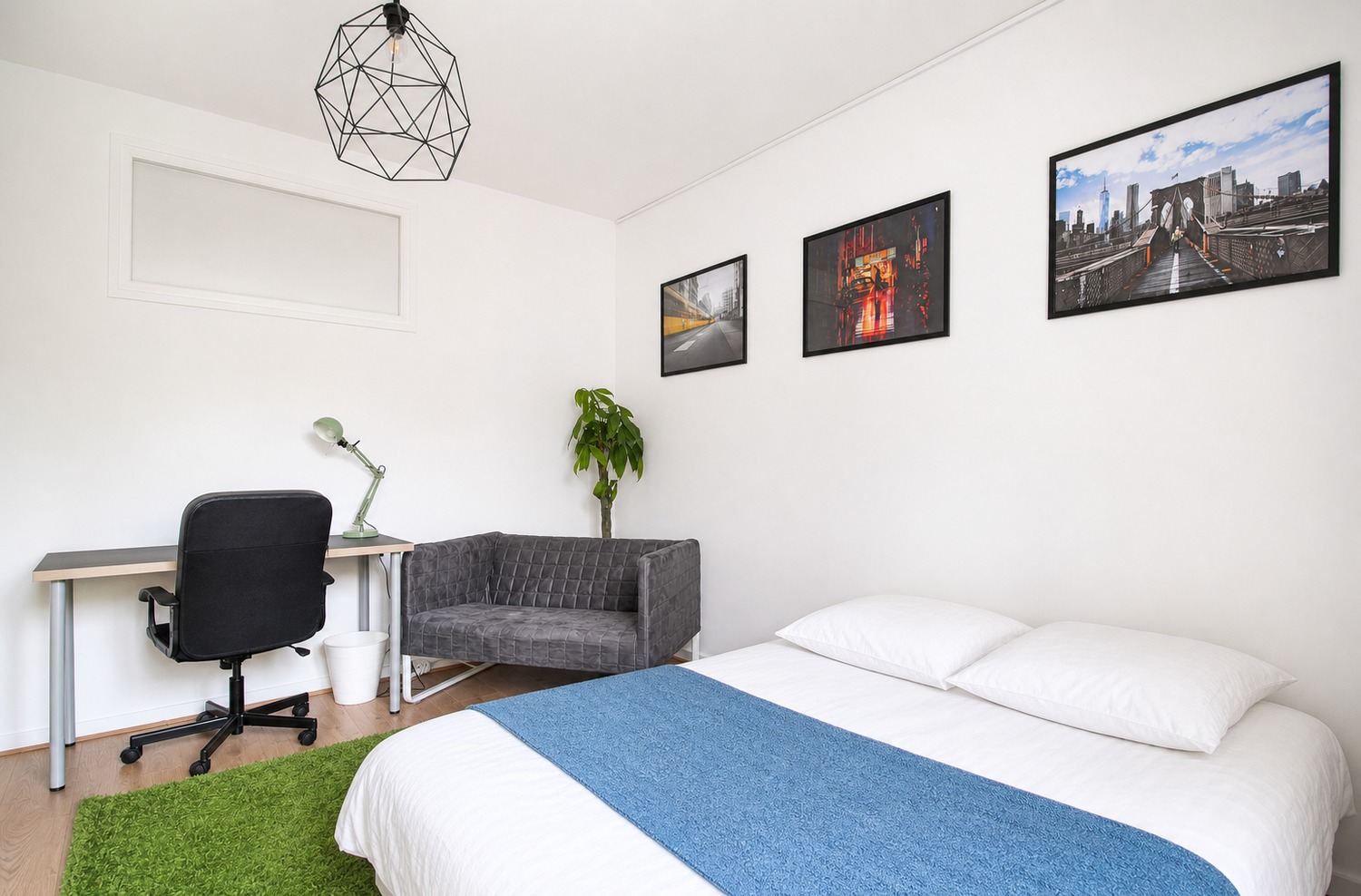 Large bright room – 18m² – PA3