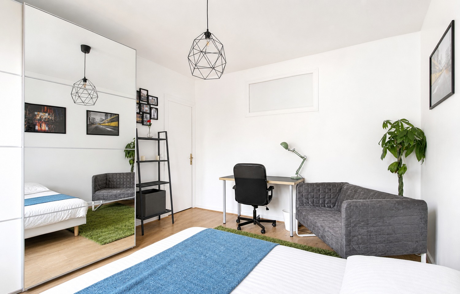 Large bright room – 18m² – PA3