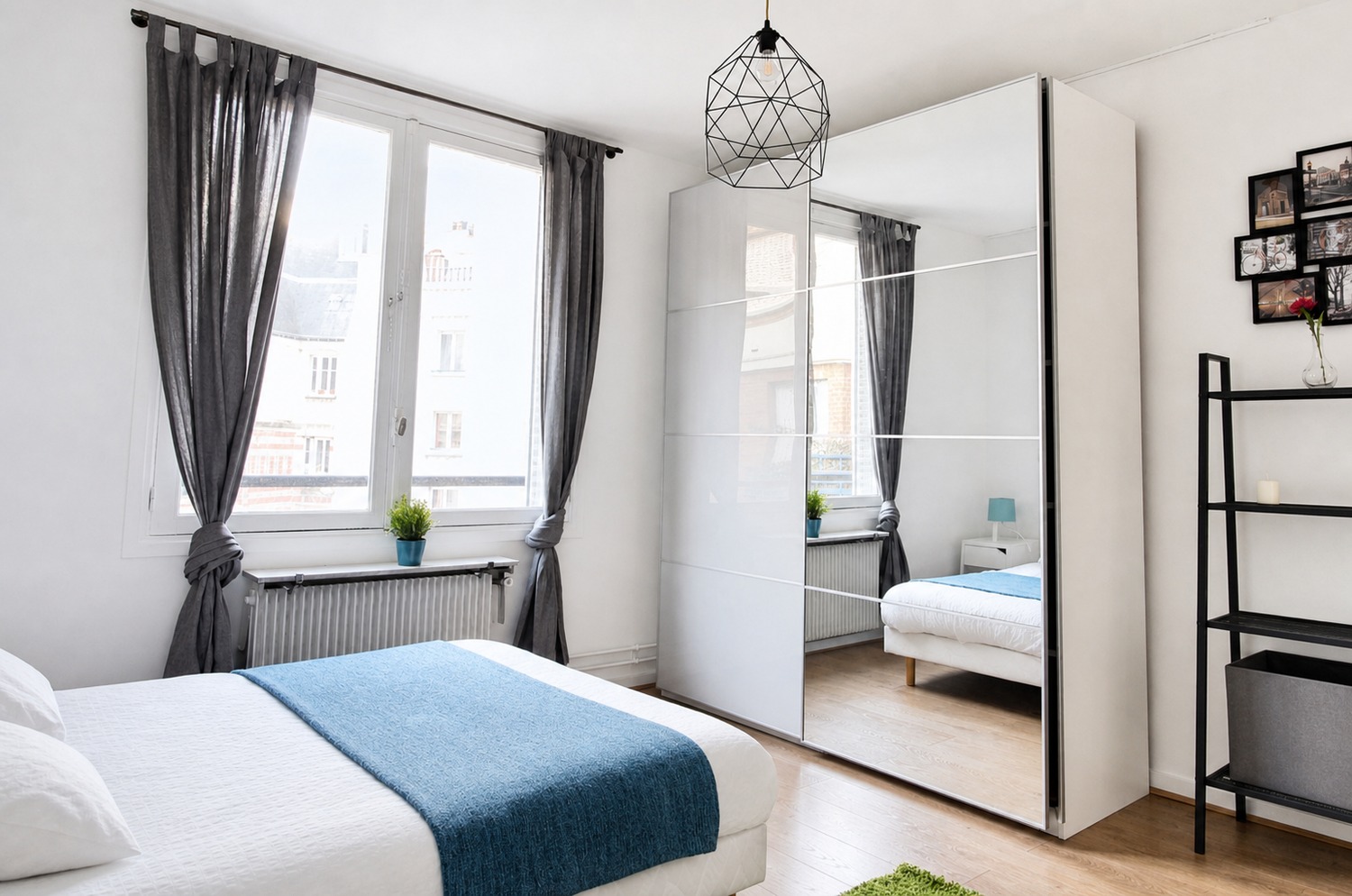 Large bright room – 18m² – PA3