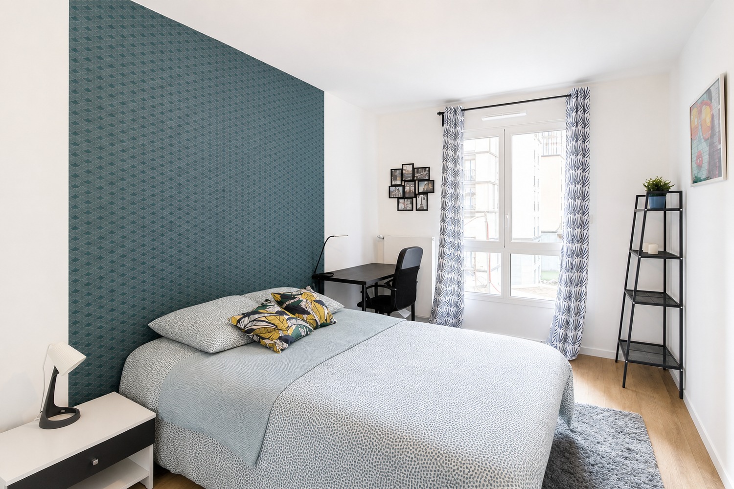 Spacious and bright room – 15m² – CL12
