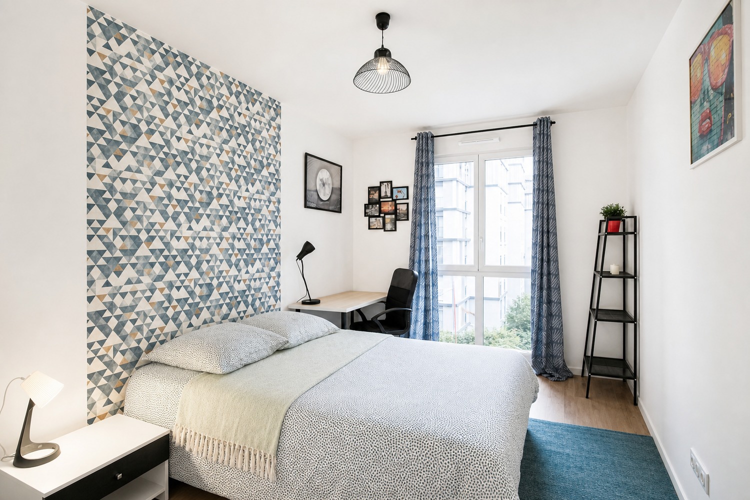 Spacious and luminous room – 15m² – CL16