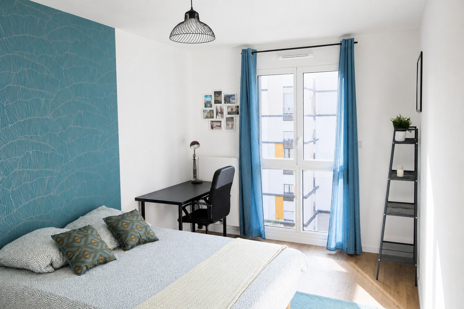 Spacious and luminous room – 15m² – CL24