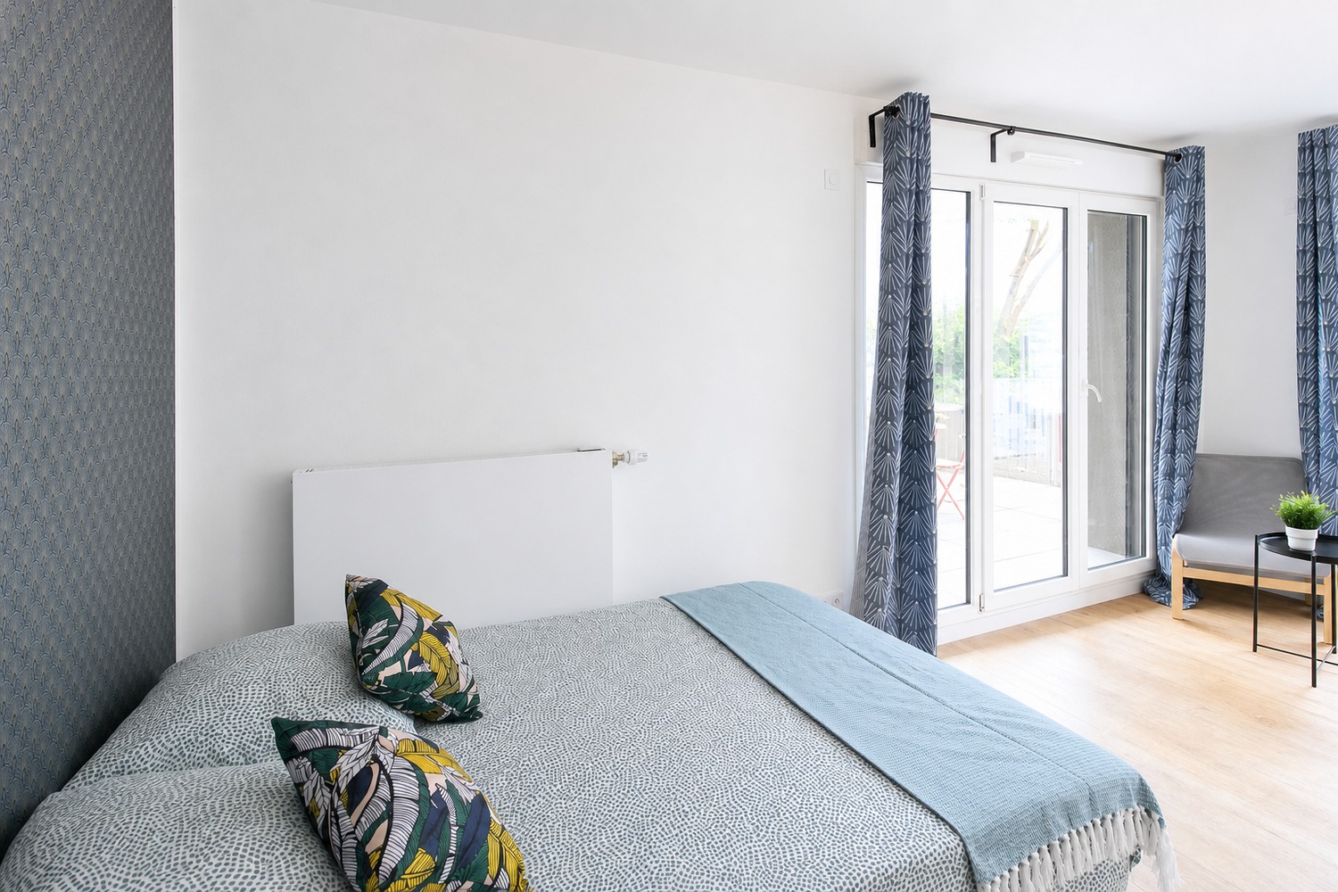 Large luminous bedroom – 15m² – CL25