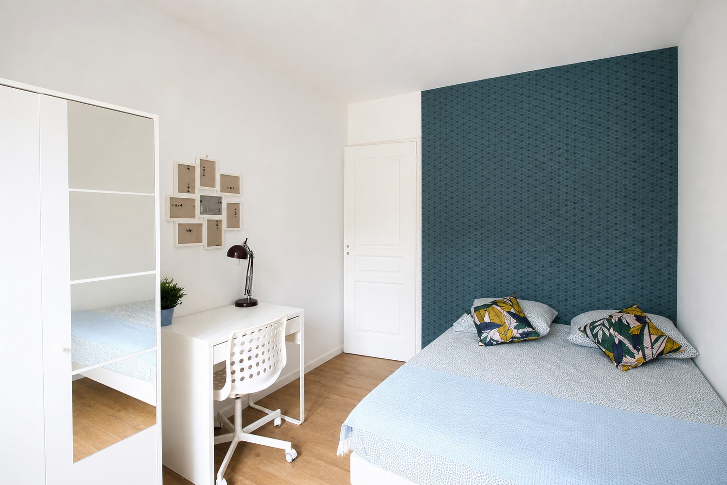 Cosy and luminous bedroom – 10m² – CL29