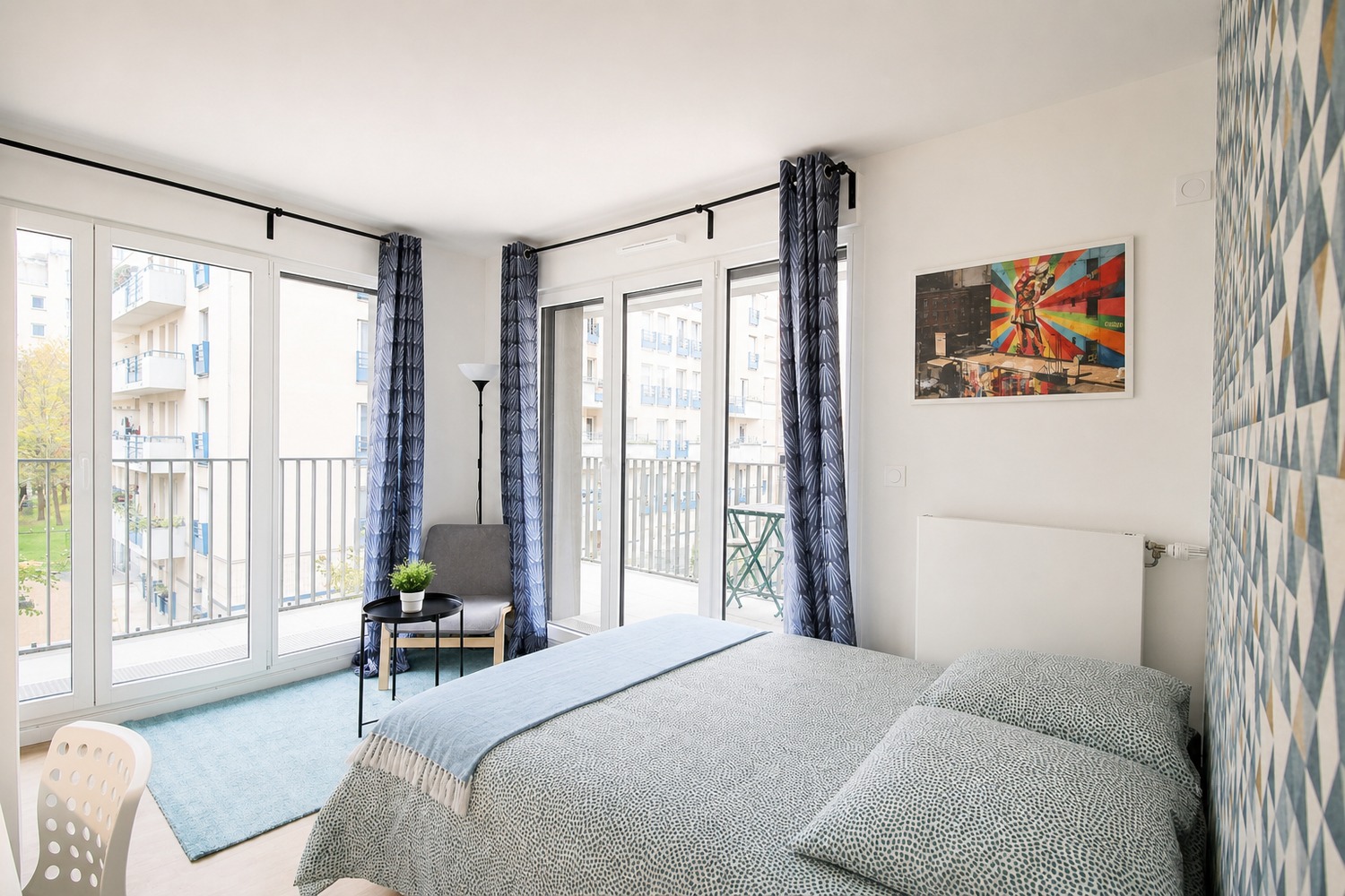 Large luminous bedroom – 11m² – CL35
